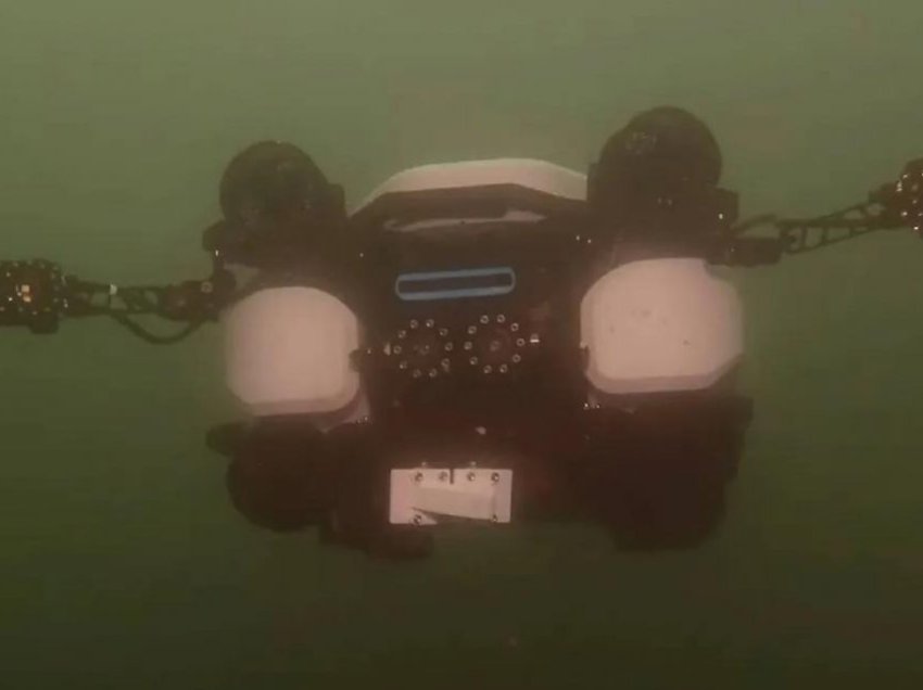 Në Zvicër prezantohet roboti nënujor – mund të zëvendësojë zhytësit në operacione të rrezikshme