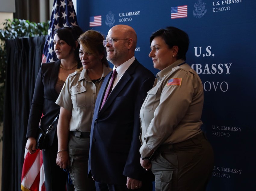 Hovenier krenar me punëtorët e tij, Ambasada e ShBA-së ndan çmimet vjetore 