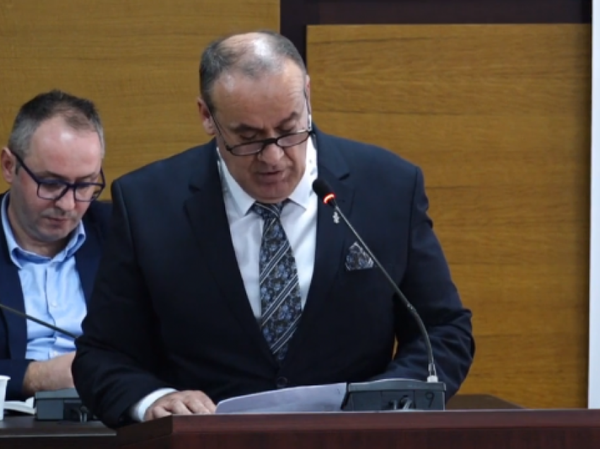 Kryesuesi i Kuvendit të Prishtinës jep dorëheqje nga LDK-ja