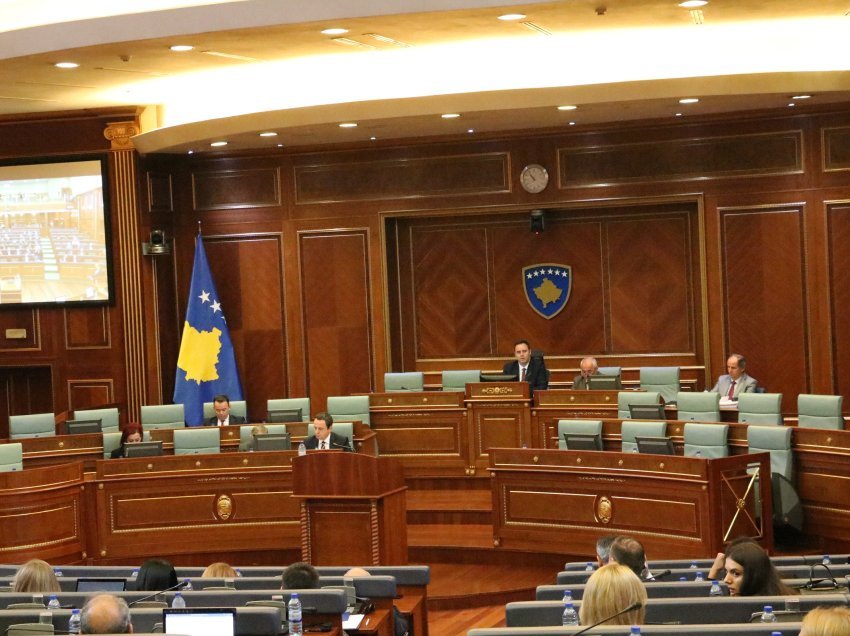 Kuvendi kërkon buxhet gati 1 milion euro për staf mbështetës politik