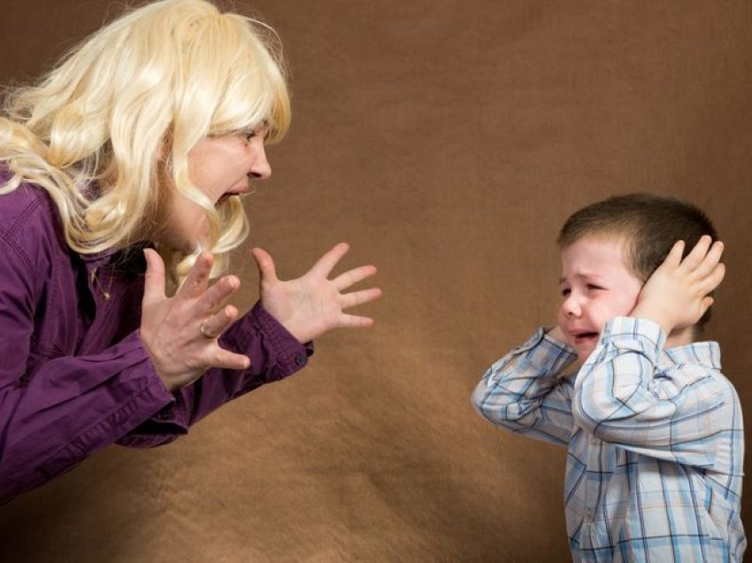 2 pasojat e të bërtiturave ndaj fëmijëve tuaj