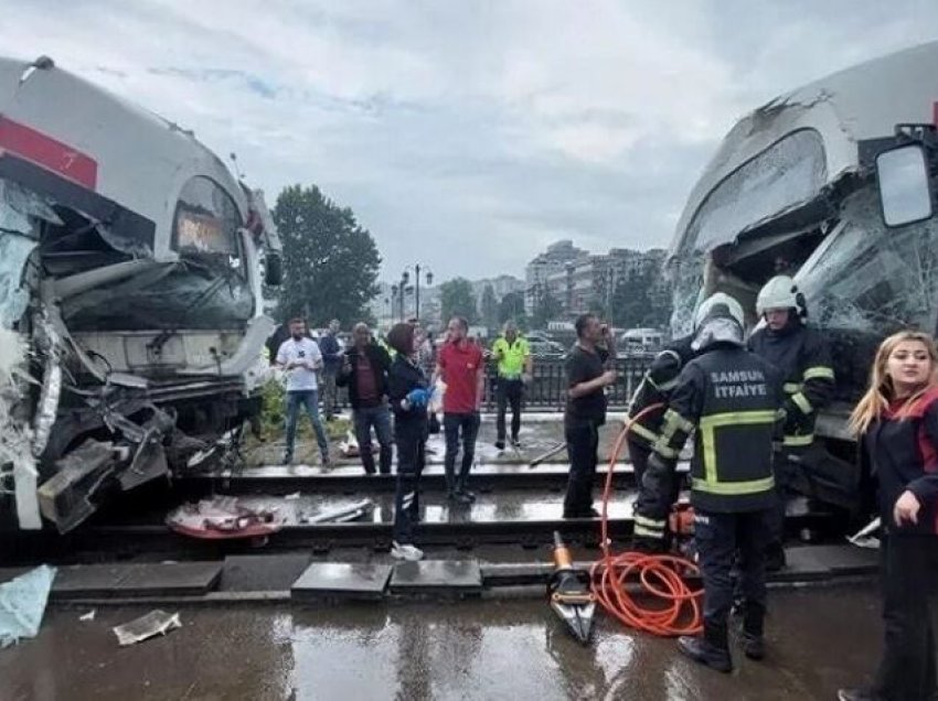 Aksident tragjik në bregdetin turk, dy tramvajë përplasen ‘kokë më kokë’, 26 të plagosur