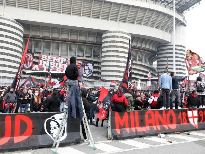 Tifozët e Milanit i bëjnë befasi Interit