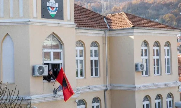 Pas vendosjes së flamurit kombëtar, Shqiprim Arifi ftohet nga gjykata në Serbi