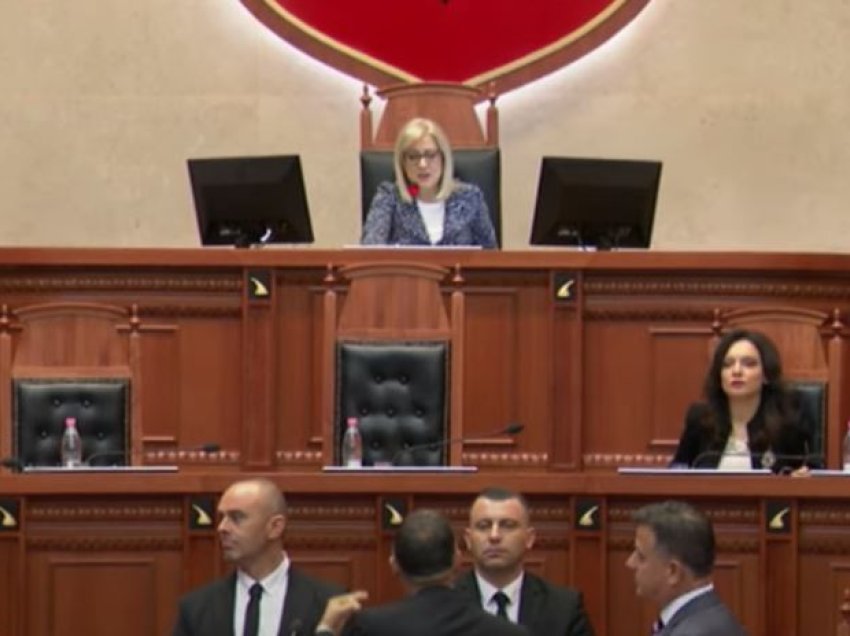 Tensione në Kuvendin e Shqipërisë për Kosovën, deputeti i PD-së kërkon qëndrim – Nikolla: Komente të tepërta 