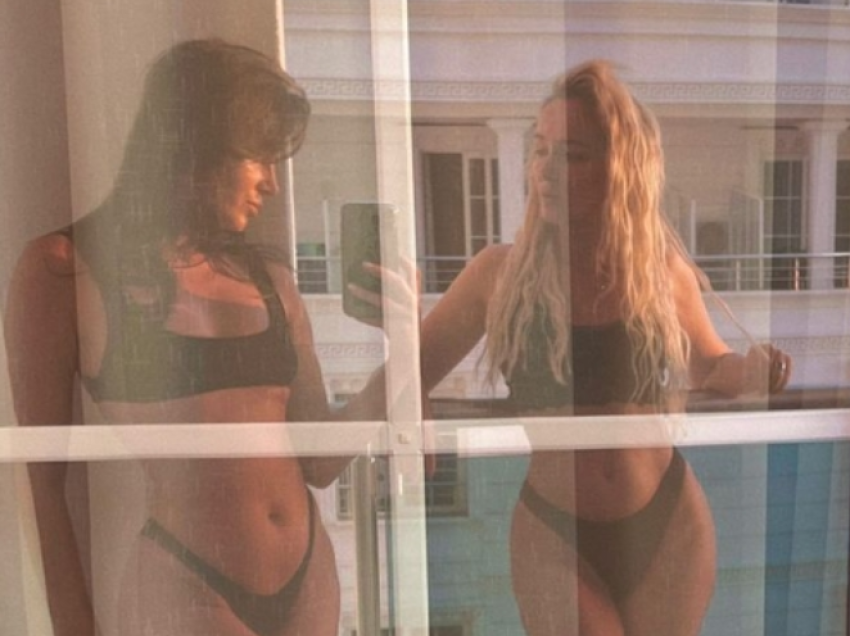 Adriana Matoshi tregon linjat e trupit në një fotografi joshëse me bikini