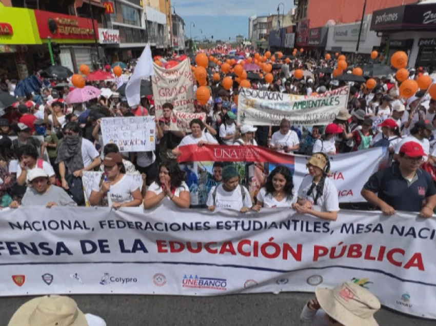 Mijëra protestojnë në Kosta Rika në mbrojtje të arsimit publik nga shkurtimet qeveritare