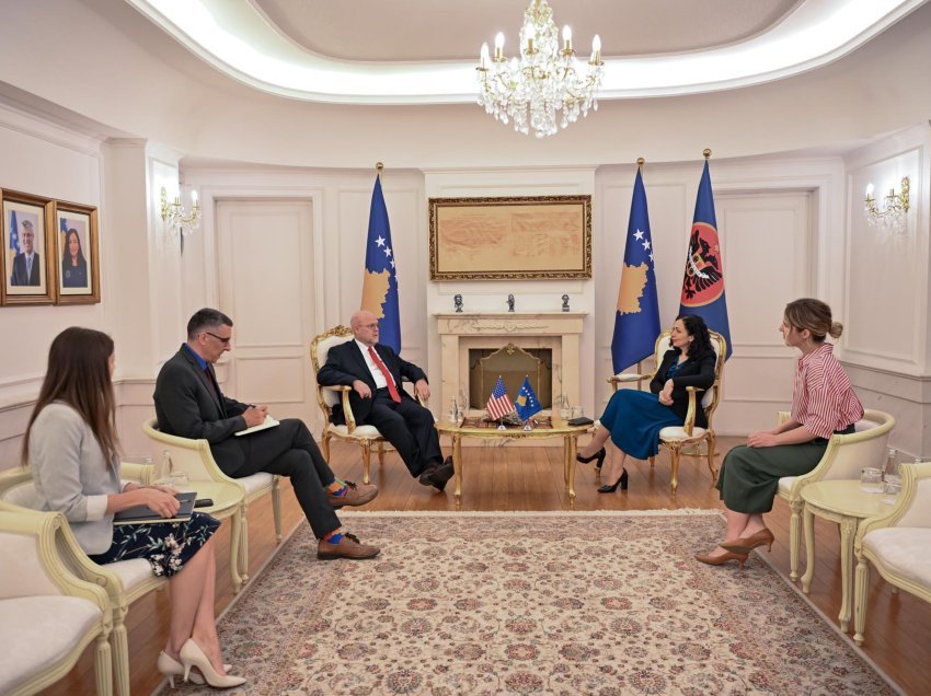 Osmani takoi ambasadorin amerikan, Presidenca zbardh detajet nga diskutimet