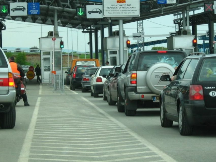 Vikendi shton kolonat nëpër kufi, për dalje nga Maqedonia pritet deri në 40 minuta