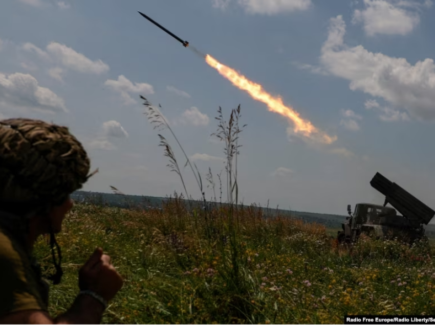 Ukraina vazhdon ofensivën e saj pavarësisht kaosit në Rusi