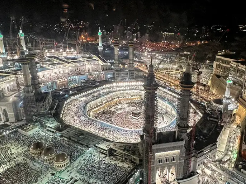 Miliona muslimanë po bëjnë pelegrinazh në Mekë