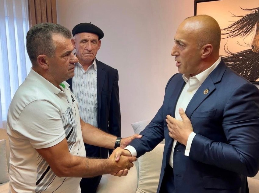 Haradinaj pajton disa familje: Falja te shqiptarët është nder dhe trimëri
