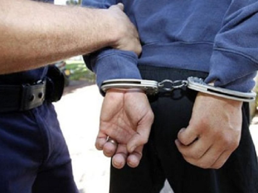 Arrestohet një burrë ne Gjilan, po bashkëjetonte me një të mitur 
