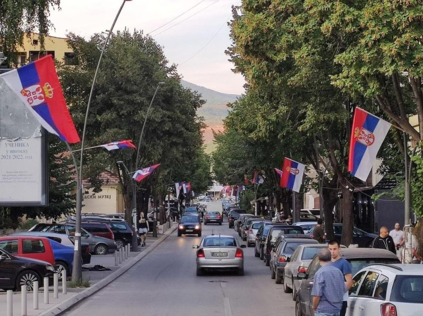 Shpallja e dy organizatave terroriste nuk mirëpritet te serbët