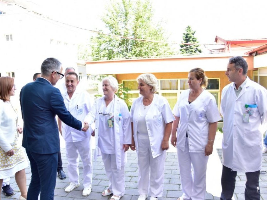 Në Spitalin e Prizrenit fillon shpërndarja e terapisë tabletare onkologjike