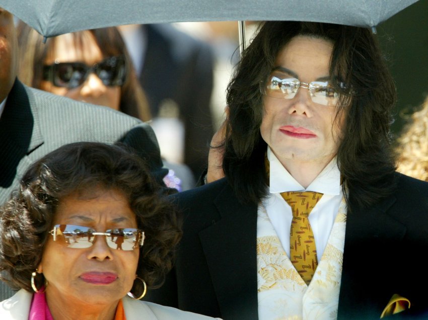 14 vite pas vdekjes së tij, nëna e Michael Jackson refuzon të dëshmojë në gjyq për të birin