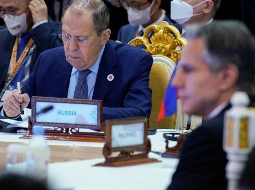 Blinken dhe Lavrov shkëmbejnë goditje diplomatike, në diskutim përmendet edhe Kosova