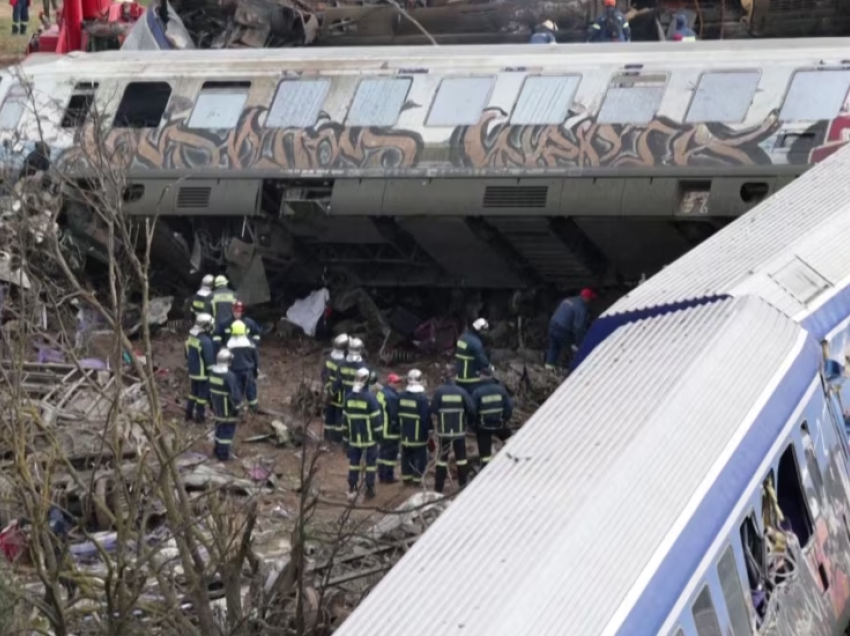 Greqia drejt përfundimit të operacioneve të shpëtimit pas përplasjes së trenave