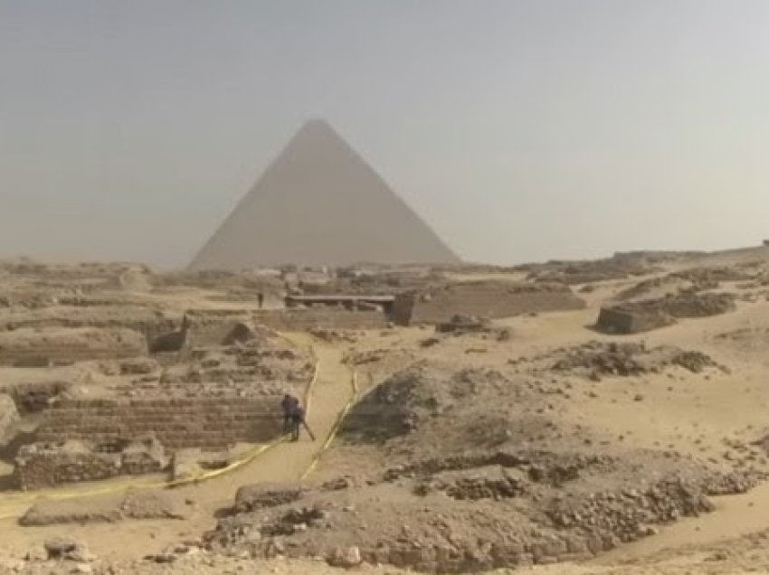 ​Zbulohet kalim i ri sekret brenda piramidës së Keopsit