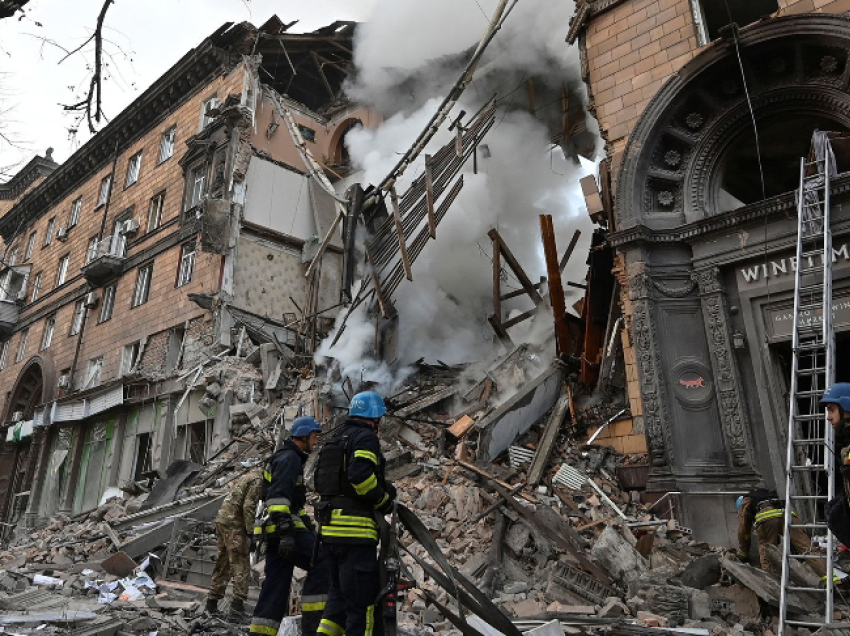 Shpërthime në Zaporizhia, sirenat e alarmit dëgjohen në disa rajone të vendit