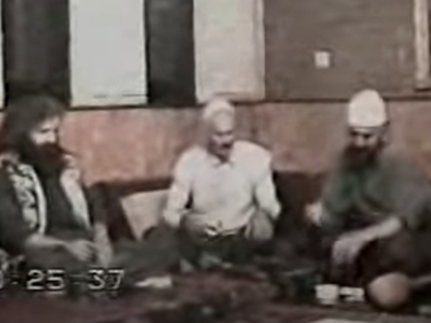 “Vetmia e madhe”: Çka na thotë biseda frymëzuese e Hamëz dhe Adem Jasharit më 1995?