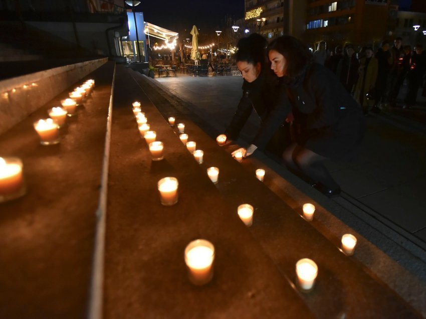 Gratë dhe të rinjtë e LVV-së ndezin qirinj në kujtim të 66 viktimave të femicidit në Kosovë