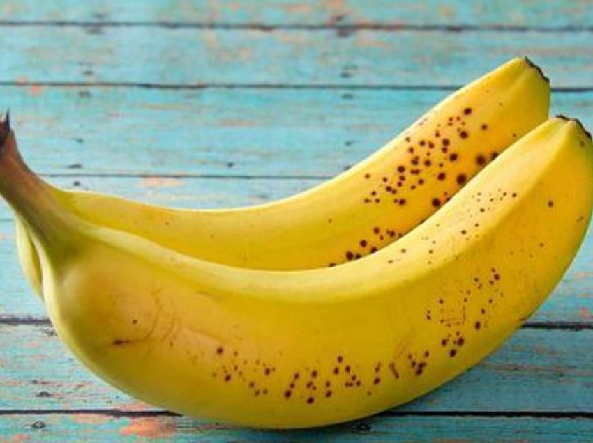 Ja çfarë ndodh me trupin tuaj, nëse hani 2 banane në ditë, për një muaj!