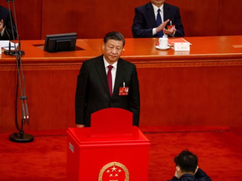 Në pushtet nga 2012, Xi Jinping fiton mandatin e tretë si president i Kinës