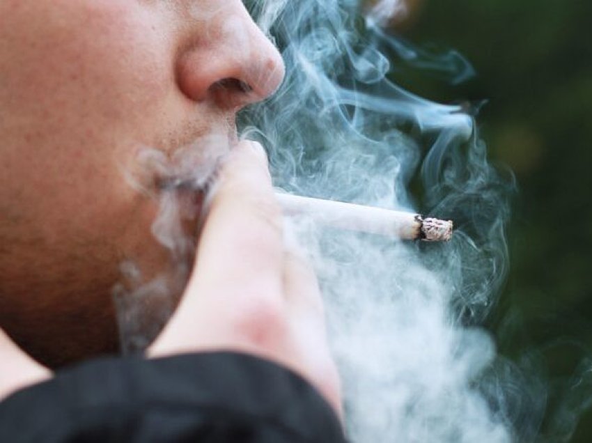 Gati gjysma e popullatës së Maqedonisë së Veriut, duhanpirës