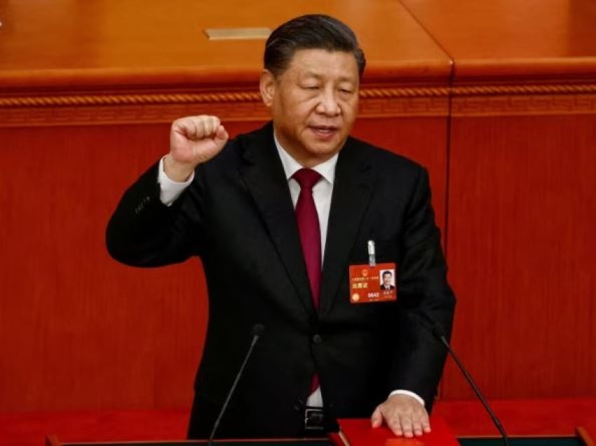 Presidenti kinez bën thirrje që ushtria e shtetit të bëhet “mur i fortë çeliku”