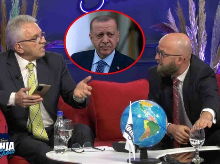 Hoxhë Mustafë Bajramin e provokojnë keq për Erdoganin, ai tenton të ikë nga emisioni – Ja çfarë ndodhi