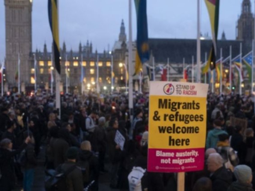 Britani, protesta kundër projektligjit të qeverisë për azilin