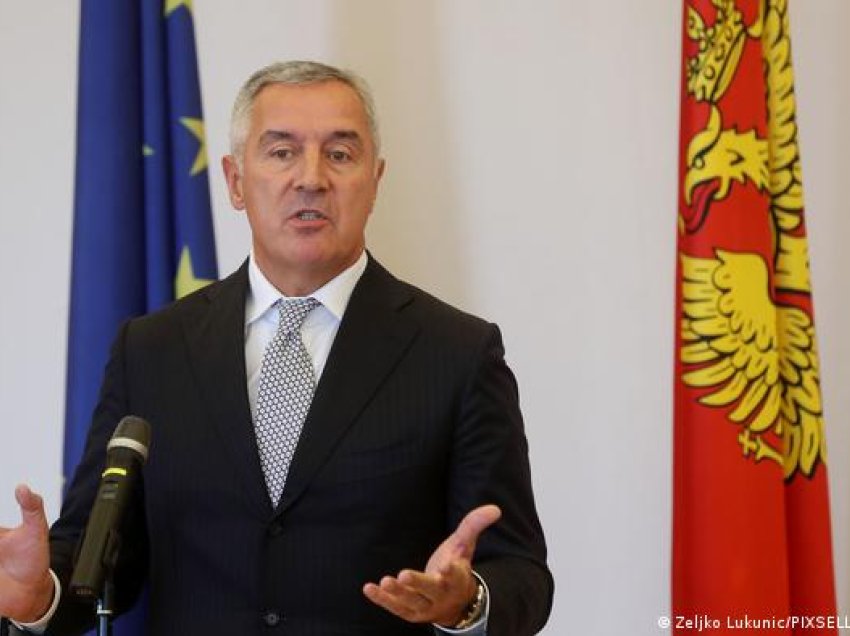 3 ditë para zgjedhjeve presidenciale, Gjukanoviç shpërndan parlamentin