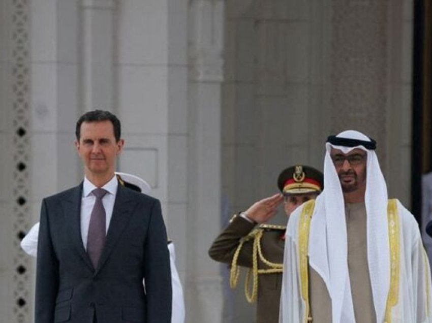 Assadi i Sirisë mbërrin në Emiratet e Bashkuara për vizitë zyrtare
