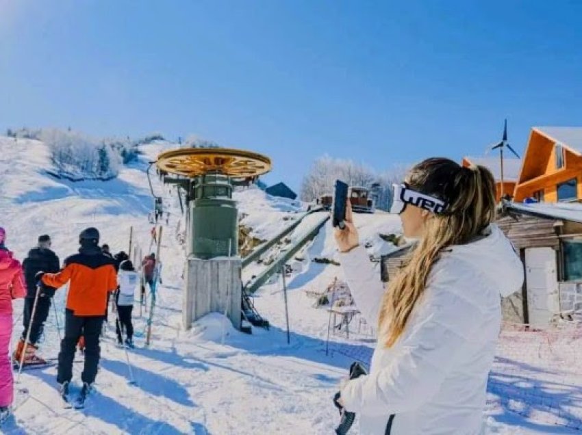 Vizitorë të shumtë në pistat e skive në Dardhë