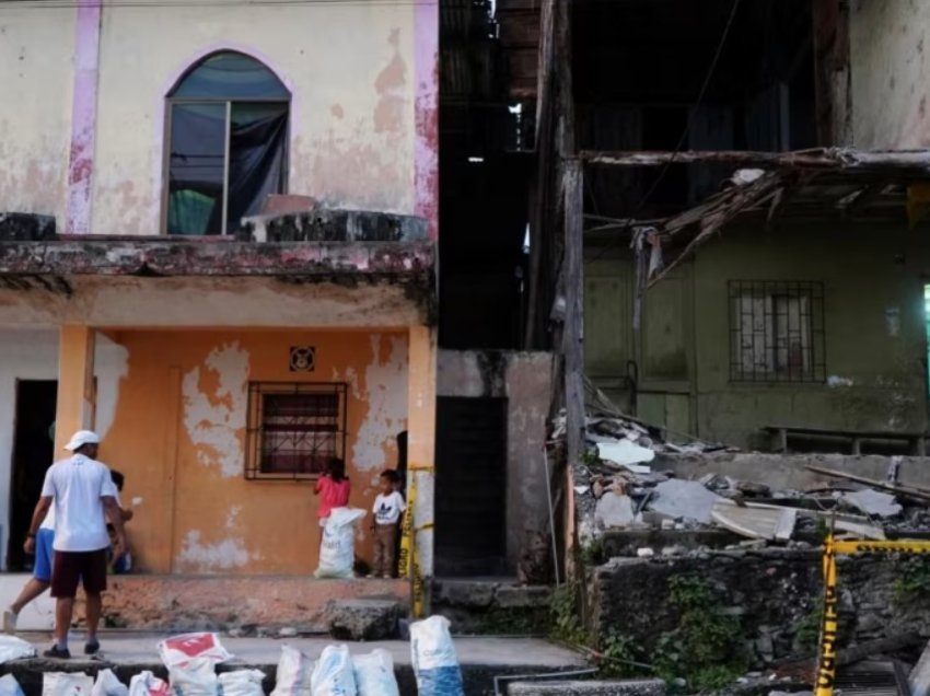 Të paktën 15 persona të vdekur nga tërmeti në Ekuador