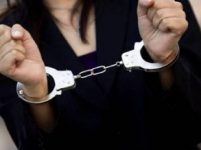 Braktisi fëmijët e saj, arrestohet një grua në Prishtinë