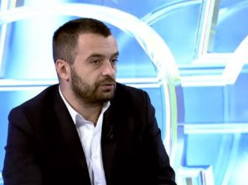 Rexhaj: Cakërrimi i gotave mes Kurtit e Haradinajt nuk është përafrim për pazare, u qëndrojmë prapa akuzave ndaj AAK-së
