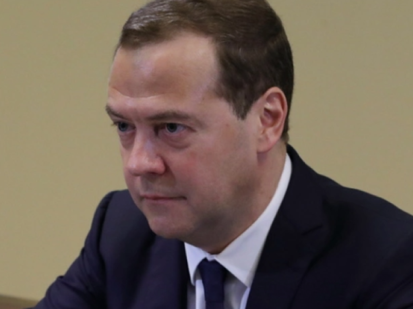 Paralajmëron Medvedev: Arrestimi i Putinit do të thotë shpallje lufte