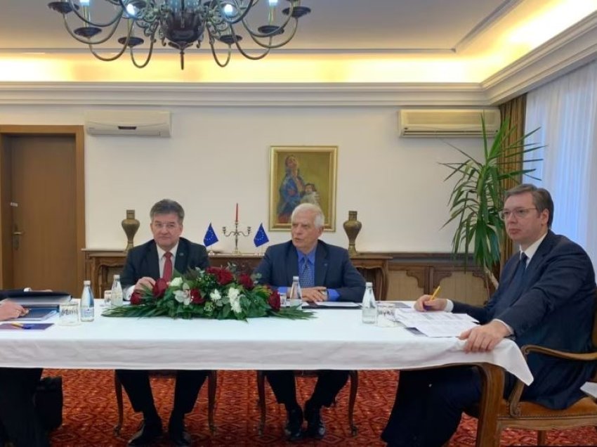 Skenari: Serbia tërhiqet nga marrëveshja e Ohrit? 