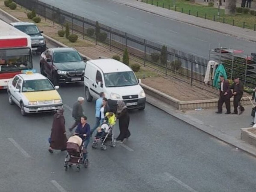 Goditet nga një veturë afër Bit Pazarit, 59-vjeçari nga Saraji i Shkupit