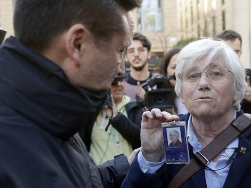 Arriti në Spanjë pas pesë viteve që i kaloi në ekzil, ish-ministrja katalunase arrestohet menjëherë