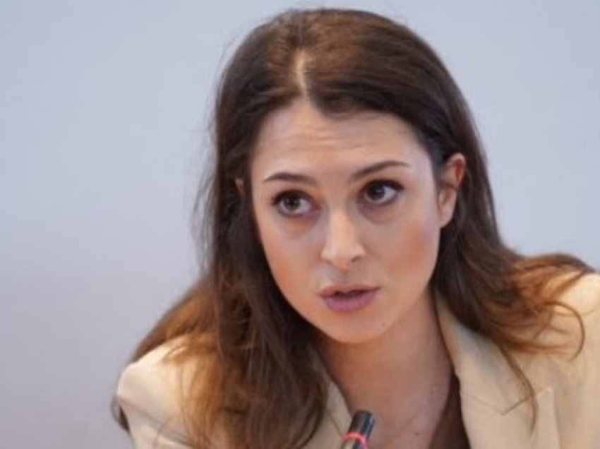​Kica: Ministrja Haxhiu po i shkel me të dyja këmbët rekomandimet e Këshillit të Evropës