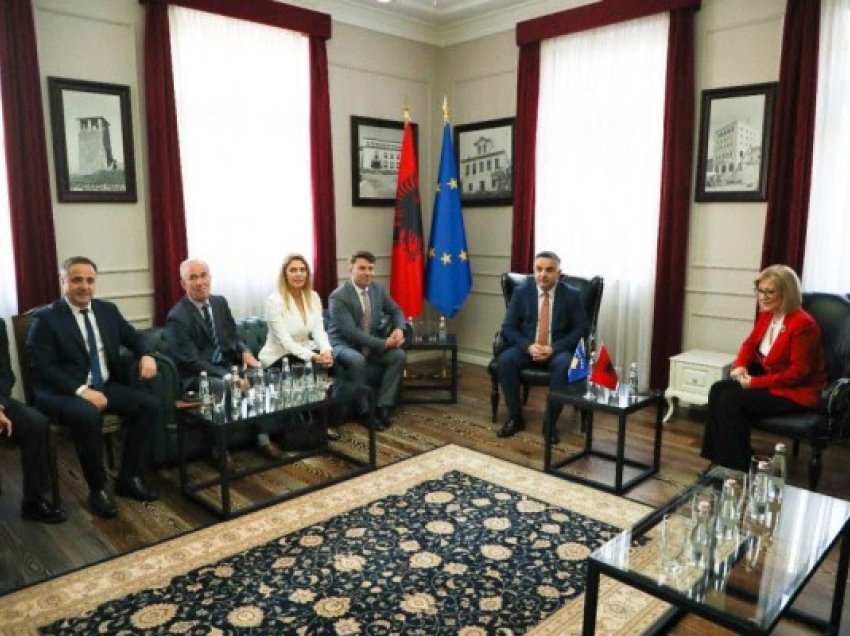 Nikolla takoi delegacionin e Komisionit për Legjislacion të Kuvendit të Kosovës