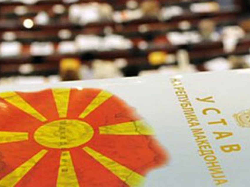 Aleanca për Shqiptarët dhe Lëvizja Besa po e aktualizojnë përfshirjen e gjuhës shqipe në Kushtetutën e Maqedonisë