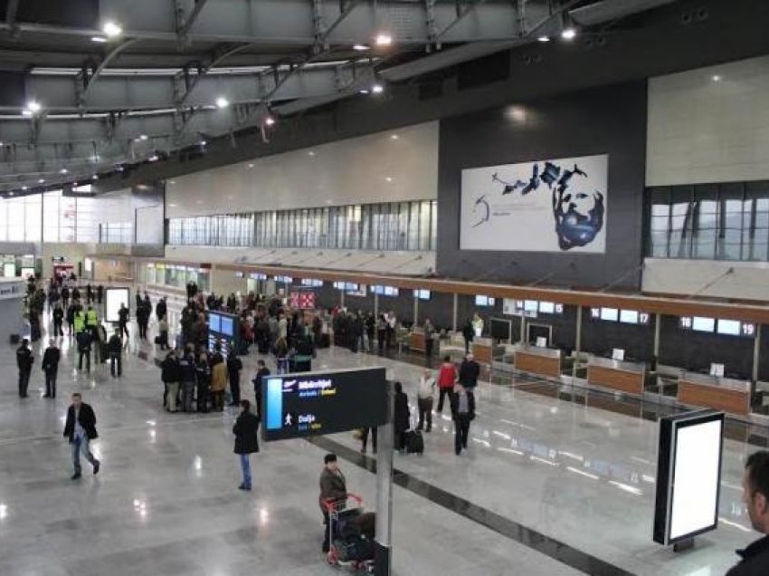 Dy persona e sulmojnë policinë në Aeroportin “Adem Jashari” 