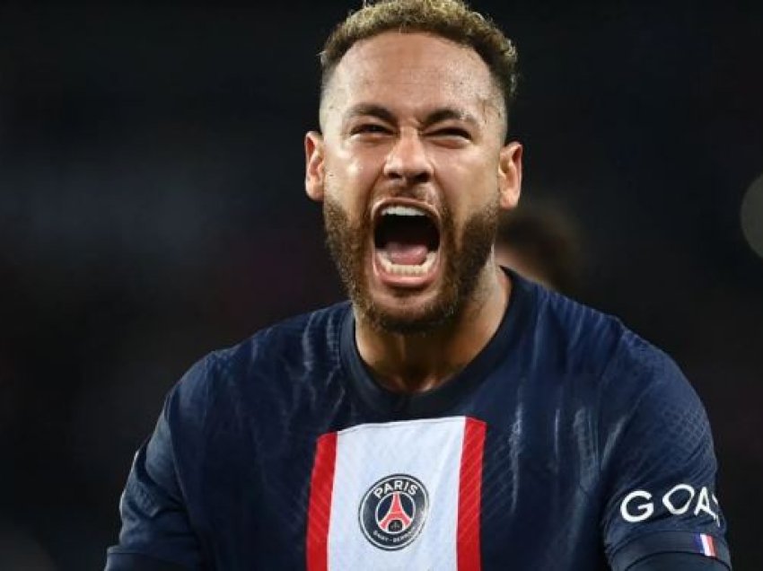 Neymar “dorëzohet” përballë tifozëve