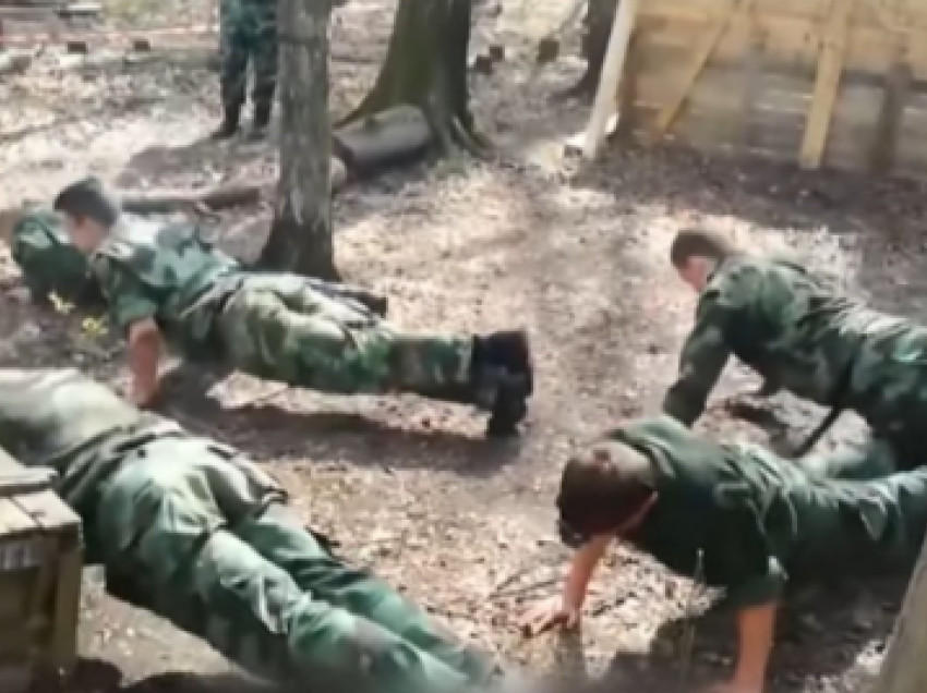 Eksperti i sigurisë: Në Serbi të miturit janë duke u stërvitur nga trupat ruse, po trajnohen për luftë
