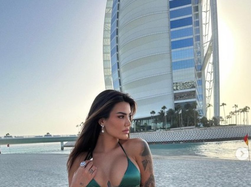 Morena Taraku provokon me bikini nga Dubai: Boni të fala ish-it
