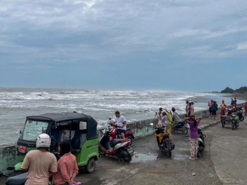 Cikloni Moka kërcënon Azinë, një milion njerëz në rrezik